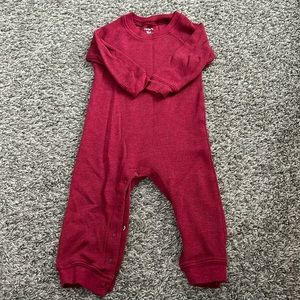 18 month Carter’s boys one piece snap closure outfit. Maroon colored